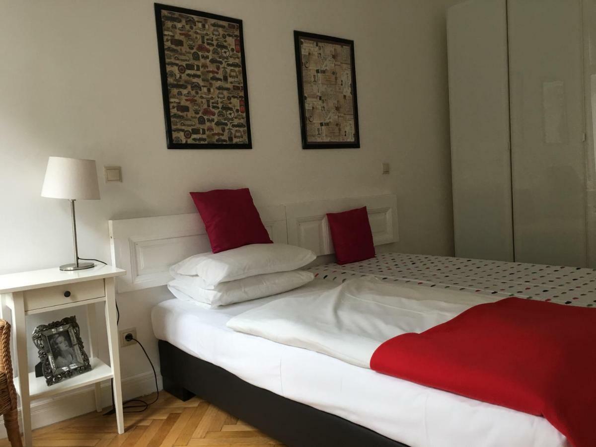 Urban Haven - 3 Beds, 3 Baths, Free Parking, Near Central Market Budapest Exterior photo
